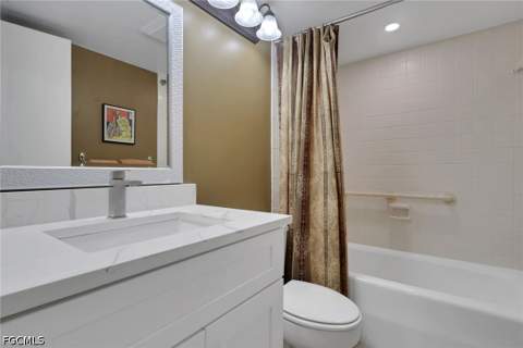 4396 Bowsprit Ct 2A, Fort Myers FL - photo 15 of 40