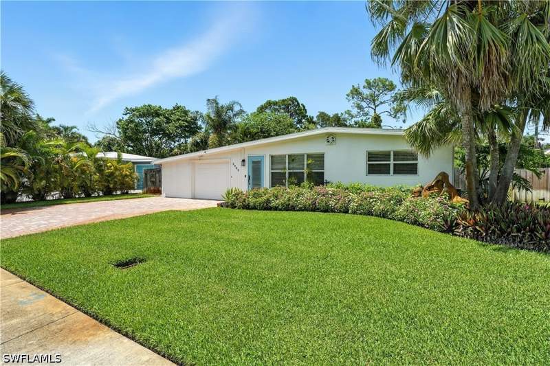 3 bedroom SingleFamilyResidence at 1063 22nd AVE N, LAKEWOOD PARK, Naples — photo 2