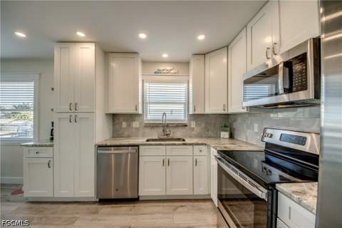 2360 Oleander St, St James City FL - photo 16 of 34