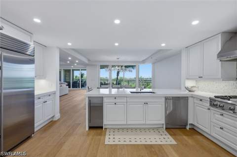 11125 Gulf Shore Dr 308, Naples FL - photo 14 of 38