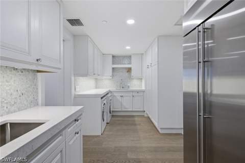 11125 Gulf Shore Dr 308, Naples FL - photo 15 of 38