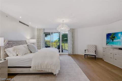 11125 Gulf Shore Dr 308, Naples FL - photo 17 of 38
