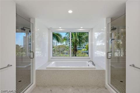 11125 Gulf Shore Dr 308, Naples FL - photo 18 of 38