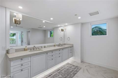 11125 Gulf Shore Dr 308, Naples FL - photo 19 of 38