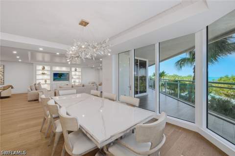 11125 Gulf Shore Dr 308, Naples FL - photo 9 of 38