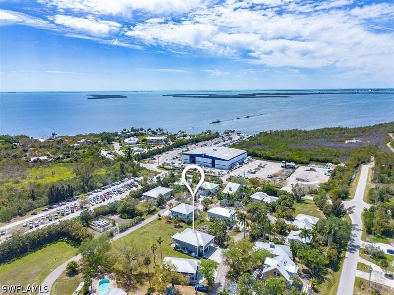 3 bedroom SingleFamilyResidence at 7655 Myrsine Cir, Pine Island, Bokeelia — photo 2