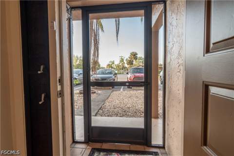 2069 W Lakeview Blvd E1, North Fort Myers FL - photo 11 of 42