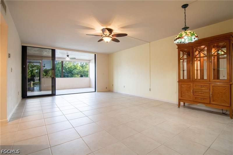 2 bedroom Condominium at 2069 W Lakeview Blvd E1, Lakeside At Lochmoor Condo, North Fort Myers — photo 4