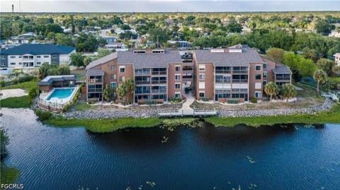2069 W Lakeview Blvd E1, North Fort Myers FL - photo 9 of 42