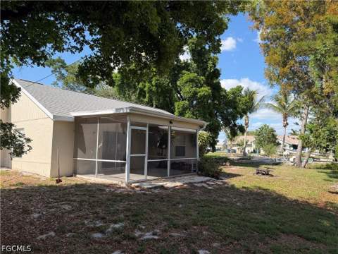 8072 Sandpiper Rd, Fort Myers FL - photo 11 of 12