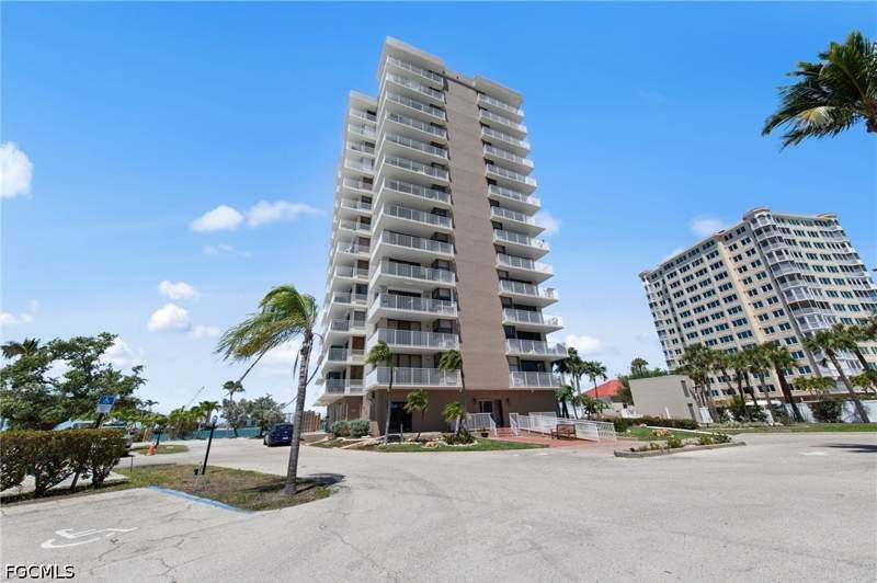 1 bedroom Condominium at 8701 Estero Blvd 507, Lovers Key Beach Club, Bonita Springs — photo 3