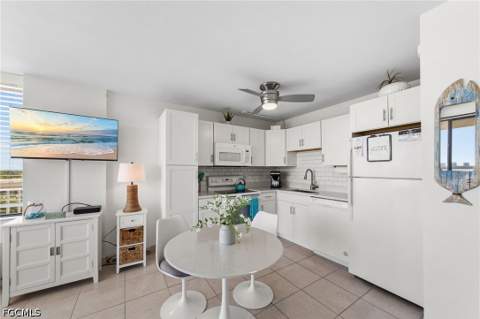 8701 Estero Blvd 507, Bonita Springs FL - photo 8 of 47