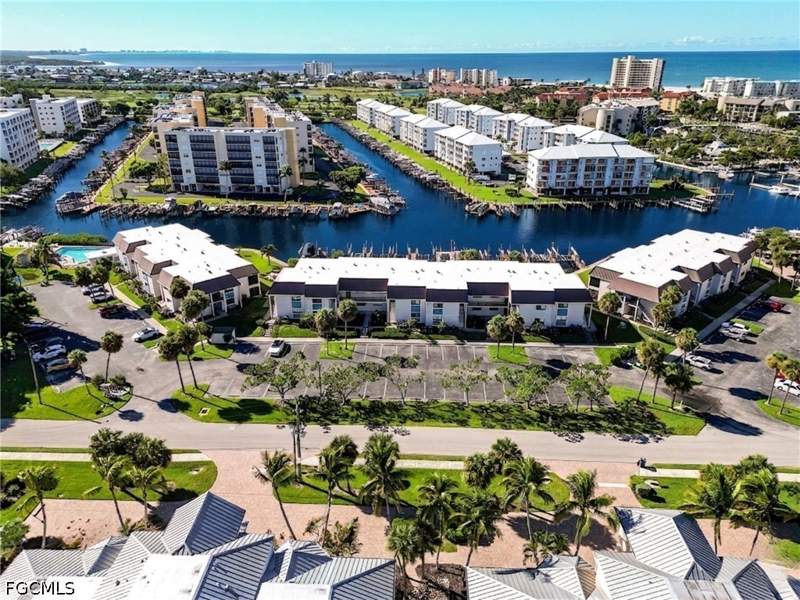 2 bedroom Condominium at 200 Lenell Rd 115, Estero Island Yacht & Racquet Club Condo, Fort Myers Beach — photo 2