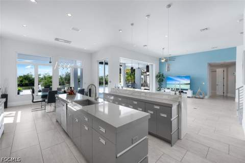 2826 SW 44th Ter, Cape Coral FL - photo 12 of 50