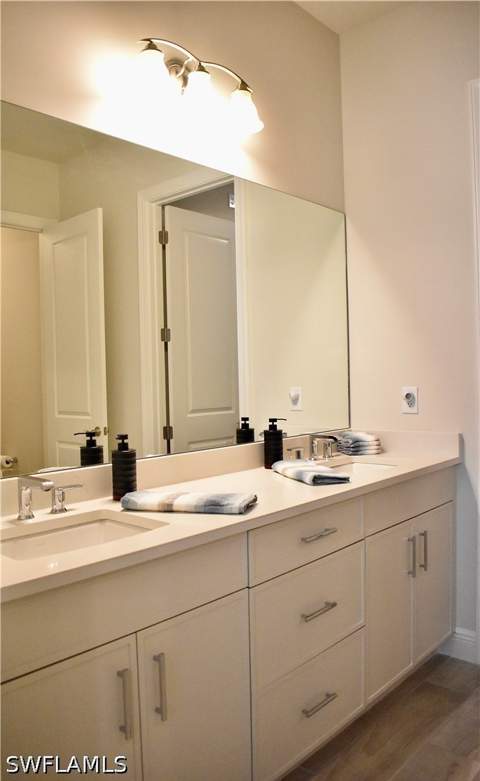 9175 Cayman Dr, Naples FL - photo 8 of 31