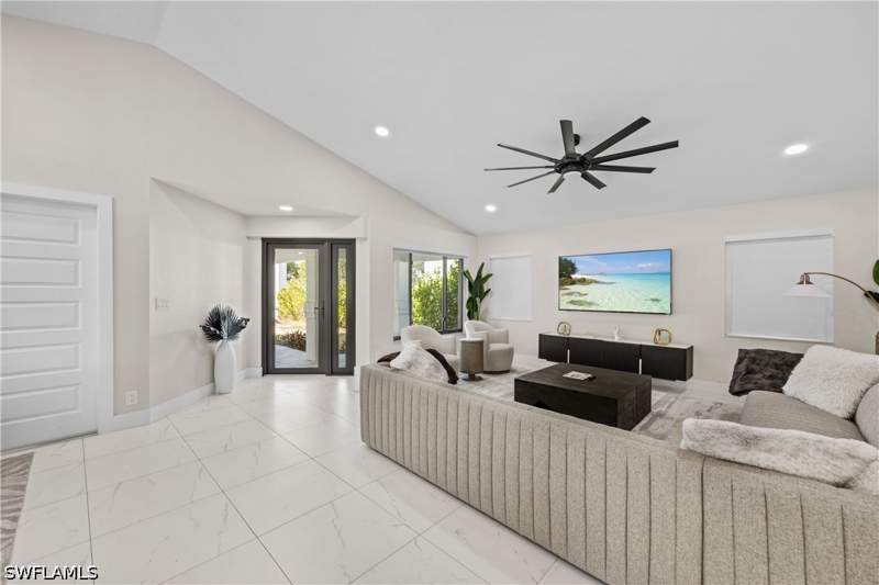 4 bedroom SingleFamilyResidence at 841 91st Ave N, Naples Park, Naples — photo 4