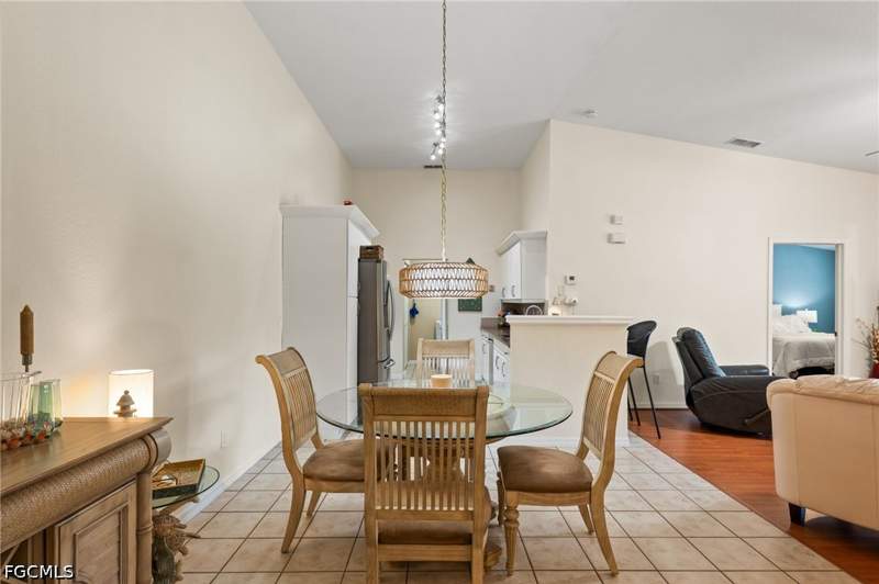 2 bedroom Condominium at 27079 Matheson Ave 207, Gardens Of Bonita Springs, Bonita Springs — photo 4