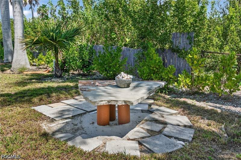 3 bedroom SingleFamilyResidence at 1874 Ibis Ln, Sanibel Lake Estates, Sanibel — photo 5
