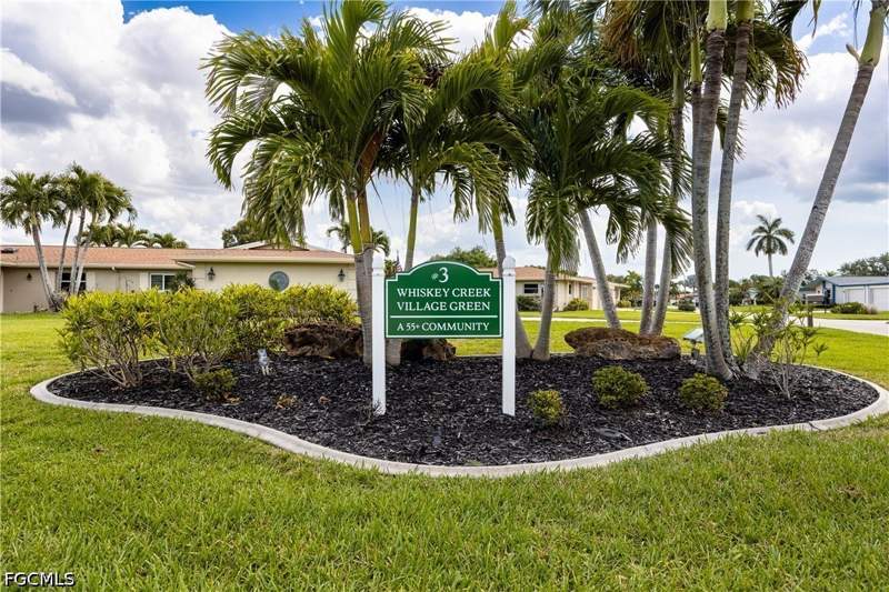 2 bedroom Attached at 1460 Tredegar Dr, Whiskey Creek Village Green, Fort Myers — photo 3