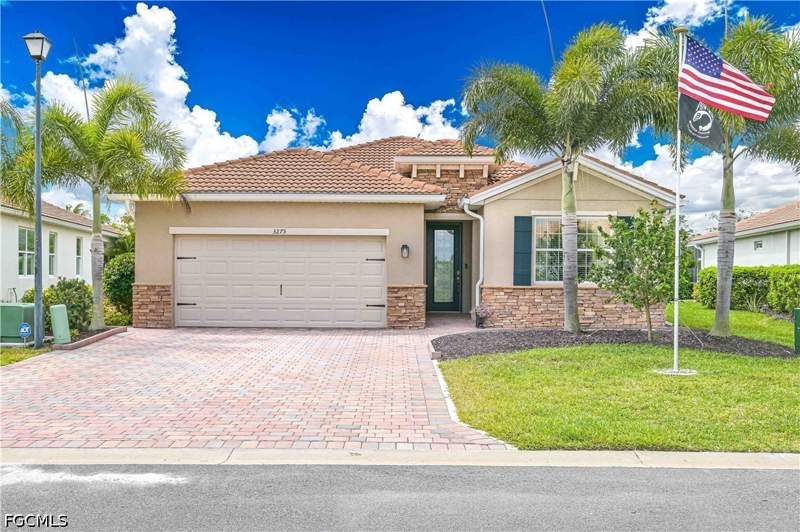 3 bedroom SingleFamilyResidence at 3273 Apple Blossom Dr, Cascades, Alva — photo 2