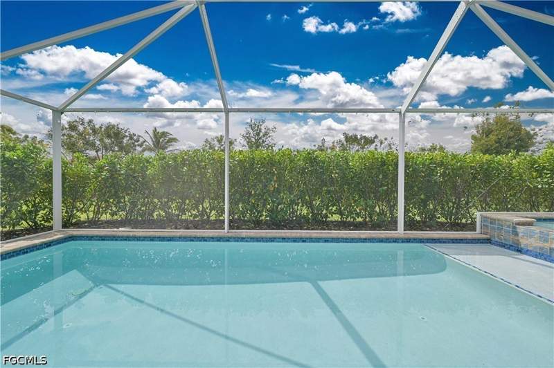 3 bedroom SingleFamilyResidence at 3273 Apple Blossom Dr, Cascades, Alva — photo 3
