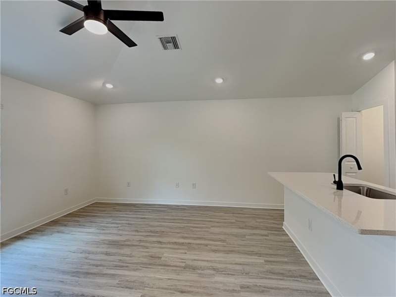 3 bedroom SingleFamilyResidence at 3201 23rd St SW, Lehigh Acres, Lehigh Acres — photo 4
