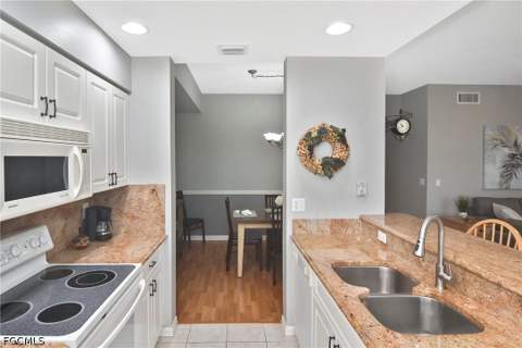 8076 Queen Palm Ln 412, Fort Myers FL - photo 13 of 45