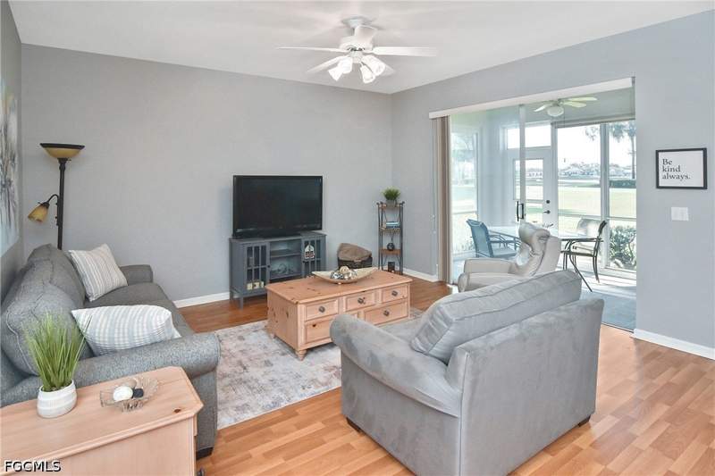 2 bedroom Condominium at 8076 Queen Palm Ln 412, Terrace, Fort Myers — photo 2