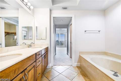 2745 1st St 2603, Fort Myers FL - photo 16 of 40