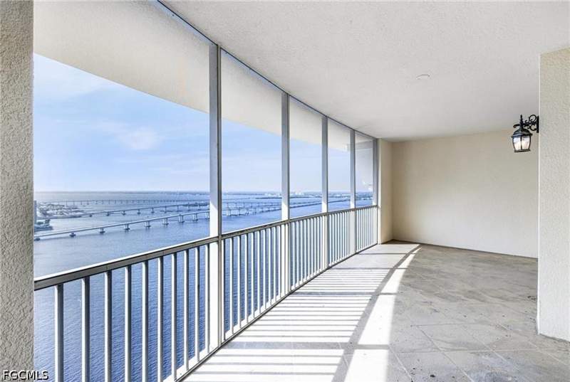 3 bedroom Condominium at 2745 1st St 2603, St. Tropez, Fort Myers — photo 4
