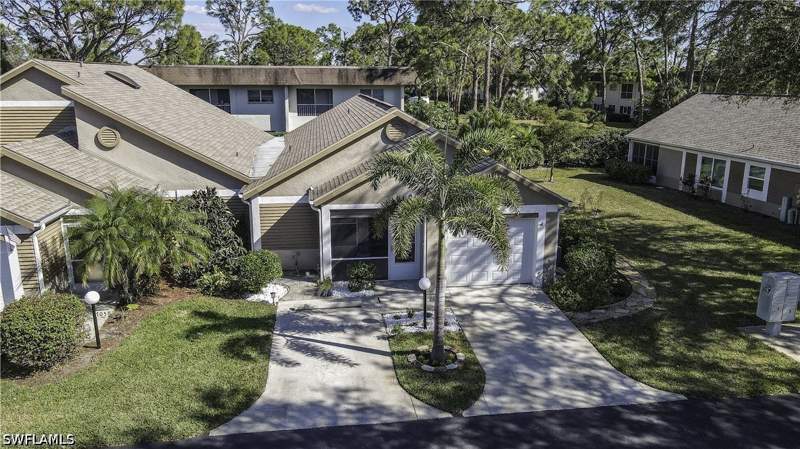 2 bedroom Attached at 22161 Tallwood Ct 706, Villas At Fountain Lakes, Estero — photo 3