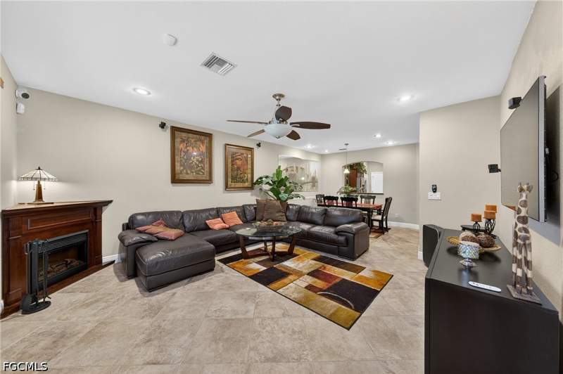 3 bedroom Townhouse at 17560 Brickstone Loop, Timberwalk, Fort Myers — photo 2