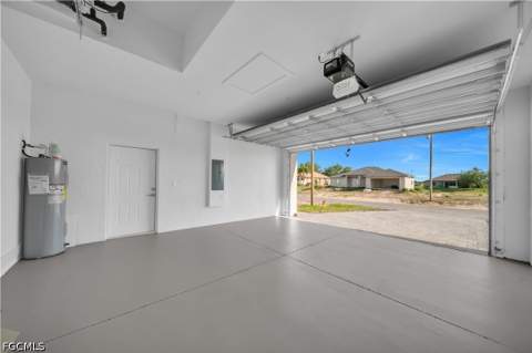 211 NE 15th Ter, Cape Coral FL - photo 12 of 45
