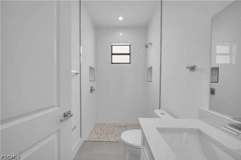 211 NE 15th Ter, Cape Coral FL - photo 22 of 45