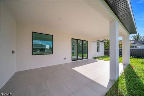 211 NE 15th Ter, Cape Coral FL - photo 9 of 45