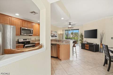 4223 Liron Ave 104, Fort Myers FL - photo 10 of 33