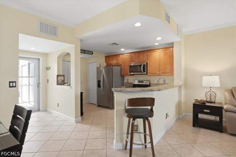 4223 Liron Ave 104, Fort Myers FL - photo 11 of 33