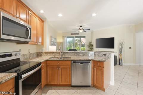 4223 Liron Ave 104, Fort Myers FL - photo 13 of 33