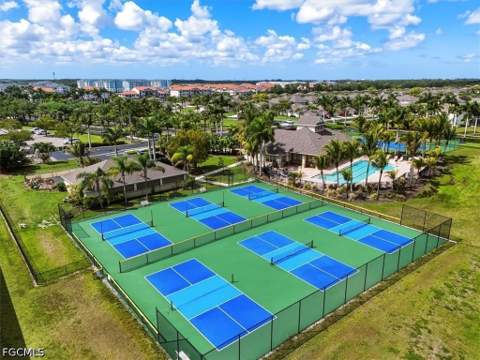 4223 Liron Ave 104, Fort Myers FL - photo 7 of 33