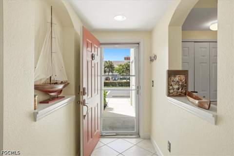 4223 Liron Ave 104, Fort Myers FL - photo 9 of 33