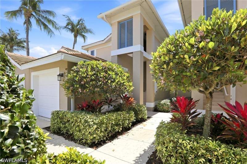 2 bedroom Condominium at 817 Carrick Bend Cir 201, Barbados, Naples — photo 2