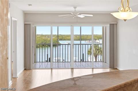 13105 Vanderbilt Dr 407, Naples FL - photo 18 of 38