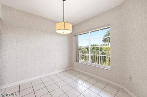 13105 Vanderbilt Dr 407, Naples FL - photo 6 of 38