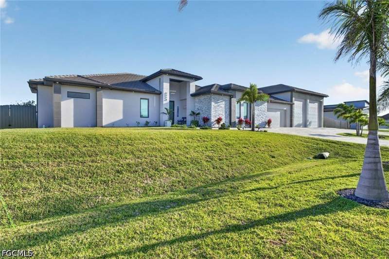 4 bedroom SingleFamilyResidence at 3224 NW 21st St, Cape Coral, Cape Coral — photo 2