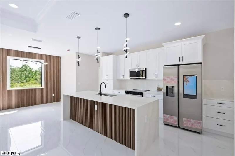 4 bedroom SingleFamilyResidence at 218 Irving Ave, Lehigh Acres, Lehigh Acres — photo 3