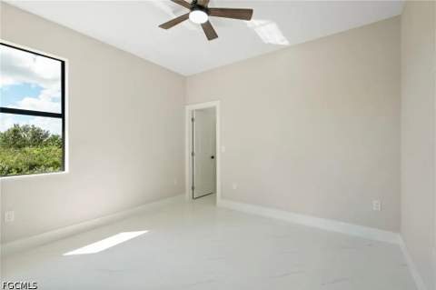 218 Irving Ave, Lehigh Acres FL - photo 8 of 30