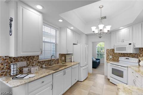7983 Valentina Ct, Naples FL - photo 23 of 47