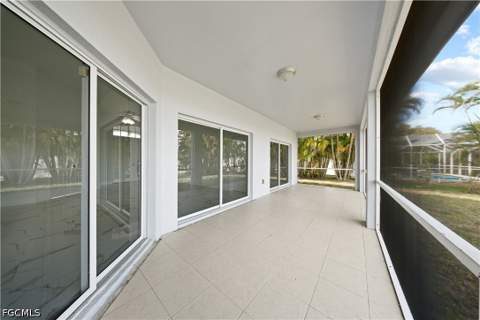 605 SE 23rd Ave, Cape Coral FL - photo 10 of 17