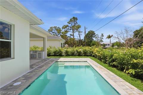 1027 Frank Whiteman Blvd, Naples FL - photo 12 of 26