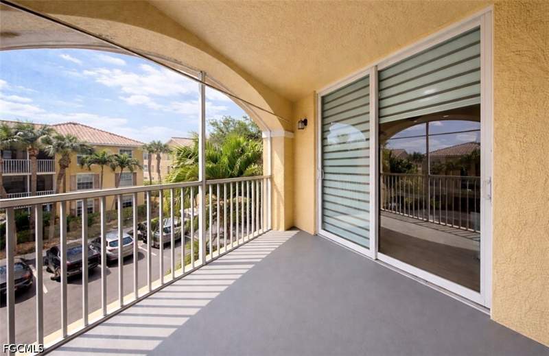 2 bedroom Condominium at 4122 Residence Dr 117, The Residence, Fort Myers — photo 2